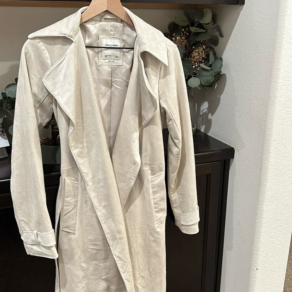 Abercrombie & Fitch Vegan Suede Trench coat